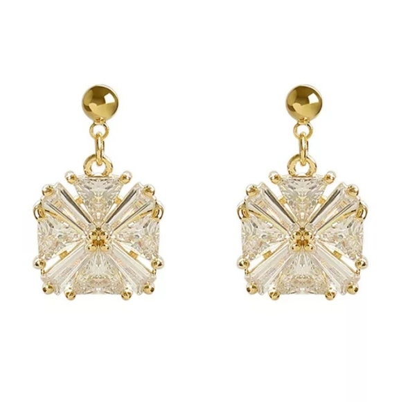 🎁Square Crystal Dangle Earrings - Picture 8 of 9